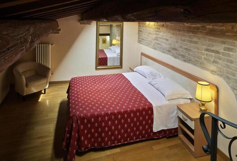 اتاق دوبلکس, Residence Cavour 63