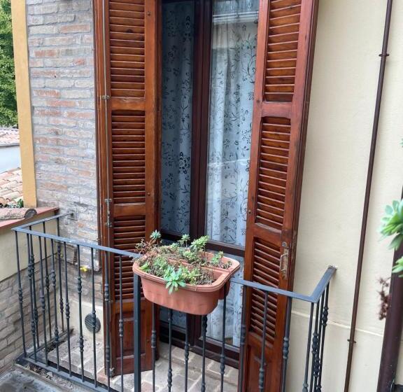 آپارتمان 1 خوابه با بالکن, Residence Cavour 63