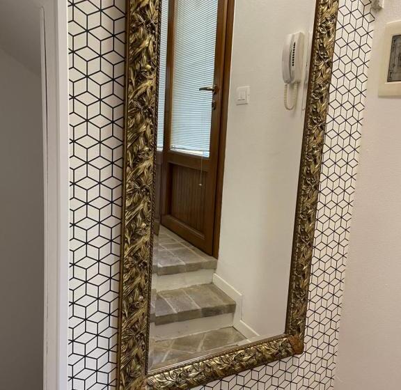 آپارتمان 1 خوابه با بالکن, Residence Cavour 63