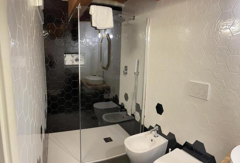 آپارتمان 1 خوابه با بالکن, Residence Cavour 63