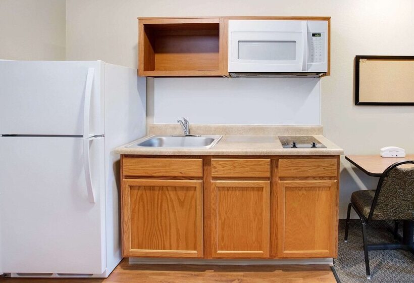 带2个双人床的标准工作室, Woodspring Suites Fredericksburg