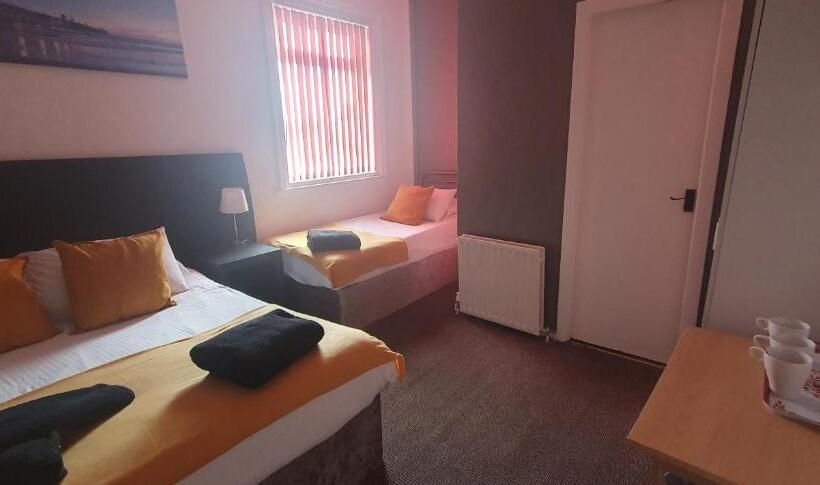 Номер Стандарт Трехместный, Palm Beach Hotel By The Sea