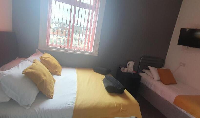 Номер Стандарт Трехместный, Palm Beach Hotel By The Sea