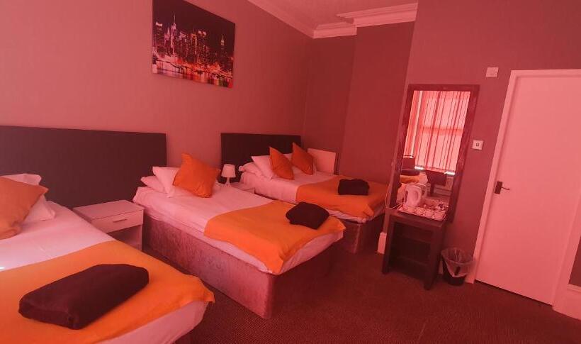 Семейный Номер, Palm Beach Hotel By The Sea