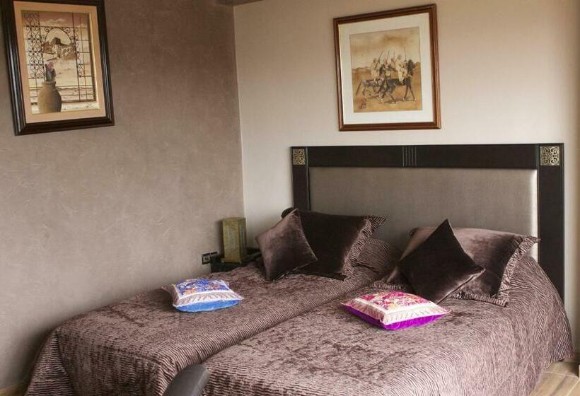 수피리어 테라스 룸, Collier De La Colombe