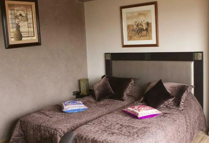Superior Room with Terrace, Collier De La Colombe