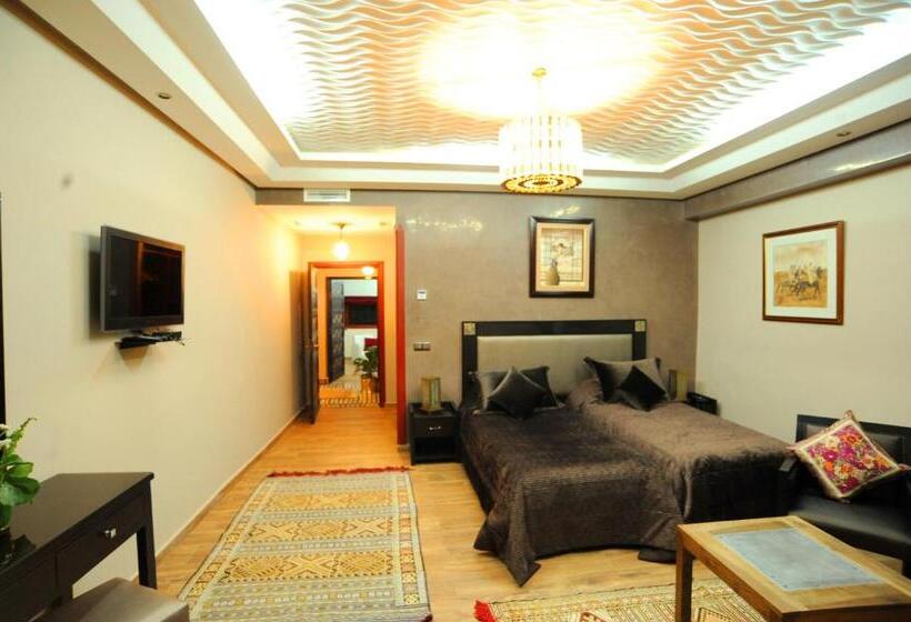 수피리어 테라스 룸, Collier De La Colombe