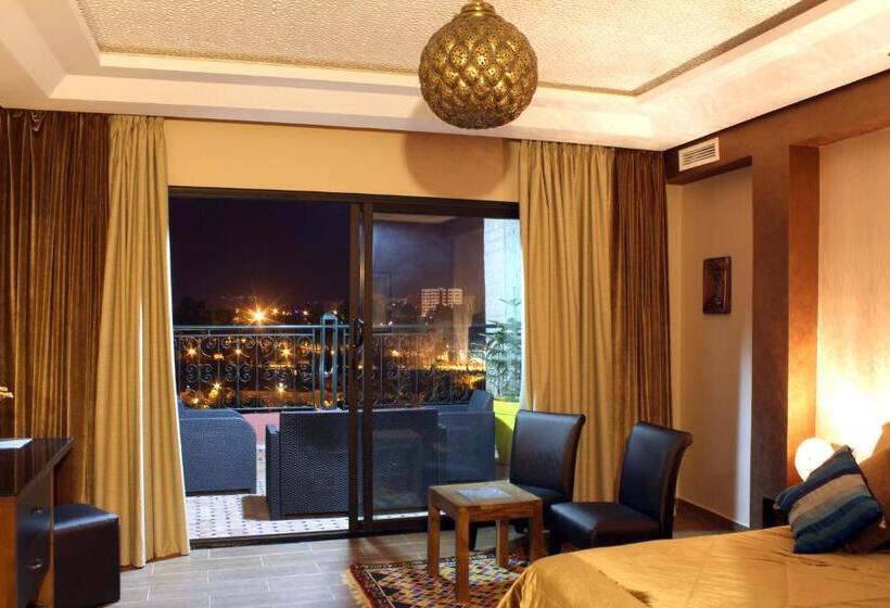 발코니 디럭스 룸, Collier De La Colombe