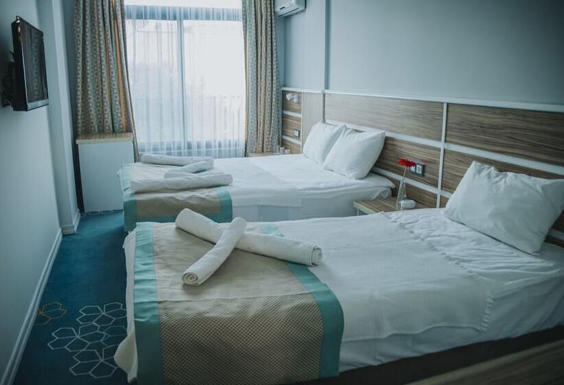 חדר קומפורט לשלושה, Pirlanta Butik