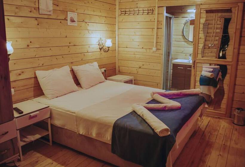 בקתה סטנדרטית, Pirlanta Butik