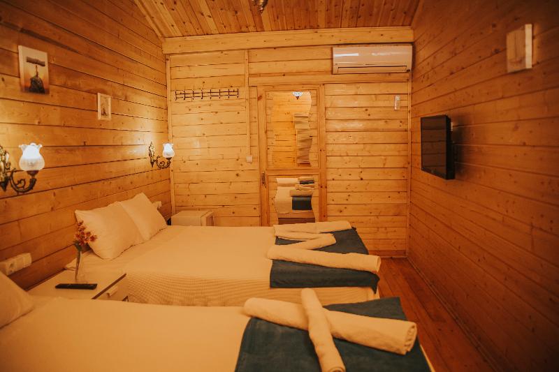 בקתה סטנדרטית, Pirlanta Butik