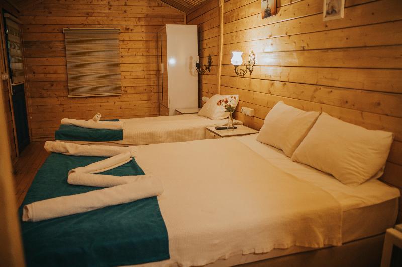 בקתה סטנדרטית, Pirlanta Butik