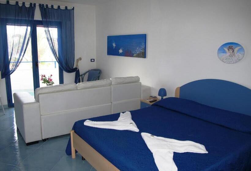 Triple Room Sea View, Miramare