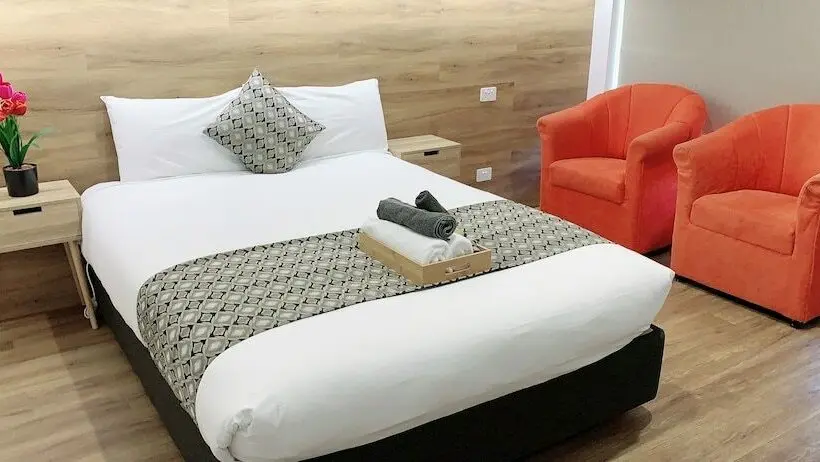 デラックスルーム, Elm Motel