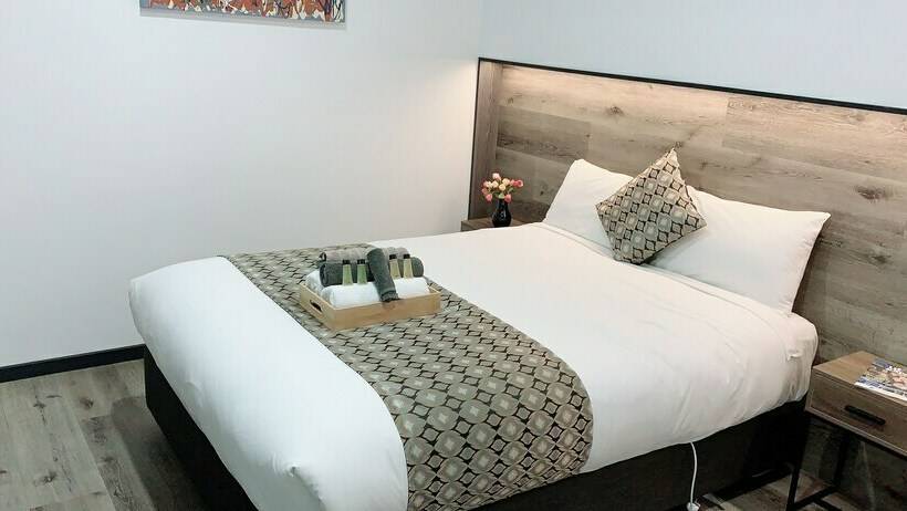 Номер Deluxe, Elm Motel