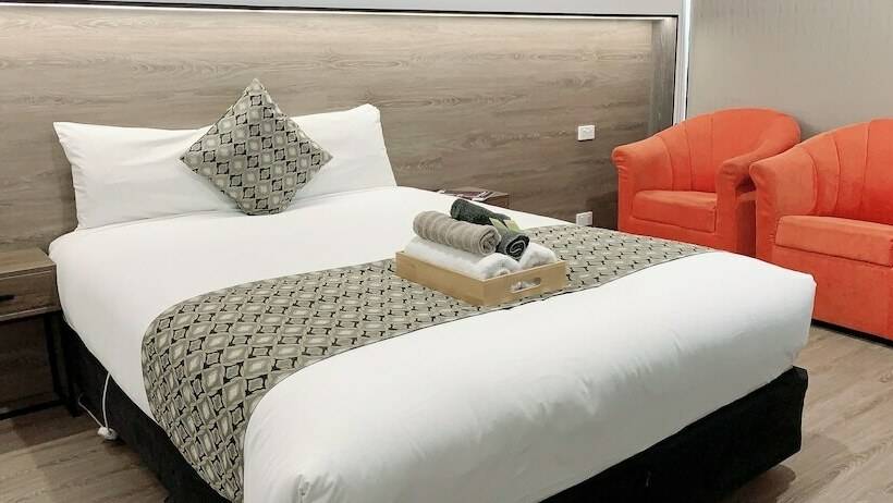 Номер Deluxe, Elm Motel