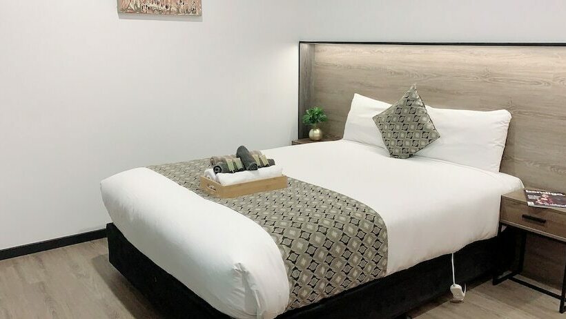 豪华房间, Elm Motel