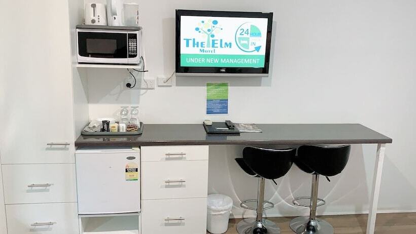 Номер Deluxe, Elm Motel