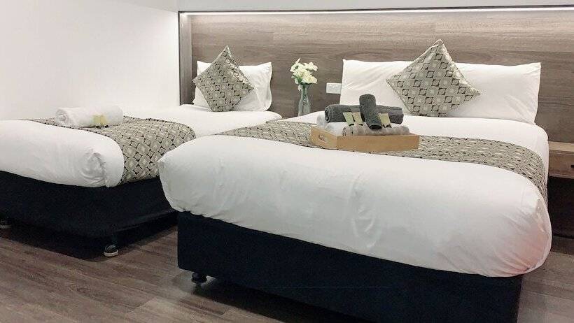 Номер Deluxe, Elm Motel