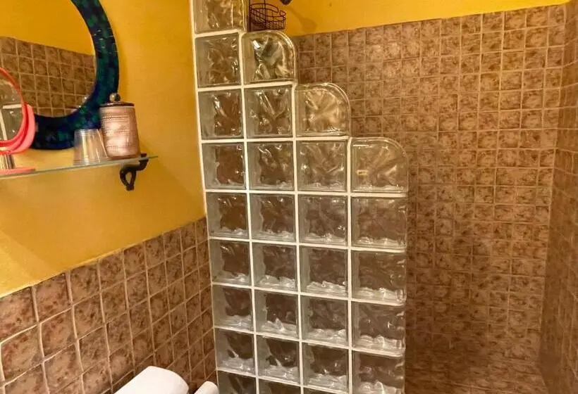 اتاق لوکس با تخت بزرگ, Esperanza Inn Guesthouse