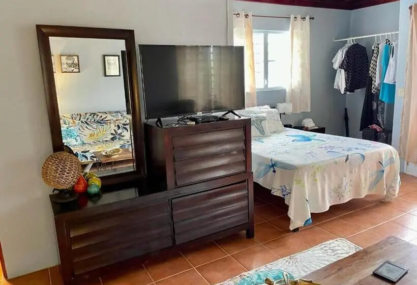 سوییت جونیور با بالکن, Esperanza Inn Guesthouse