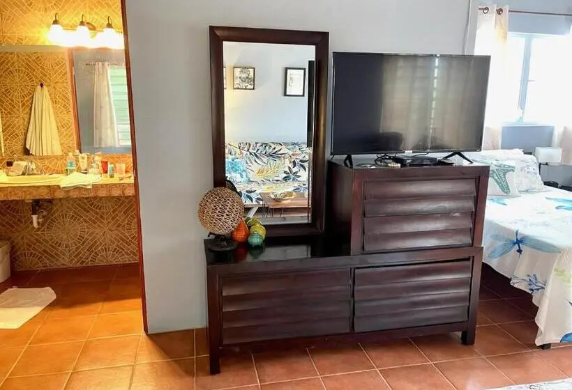 سوییت جونیور با بالکن, Esperanza Inn Guesthouse