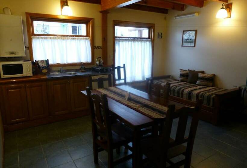 2ベッドルームアパートメント, La Posta Apart