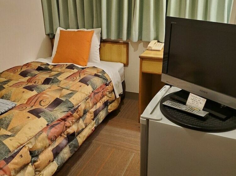 标准单人间, A.p