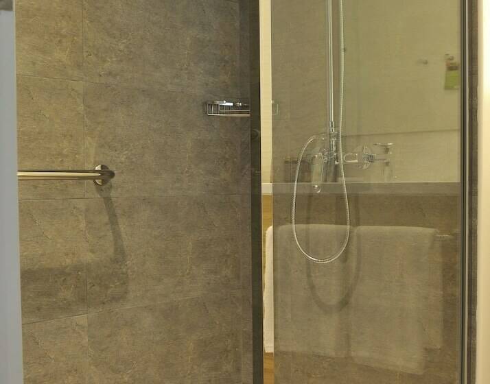 디럭스 룸, Campanile Shanghai Railway Station And People S Square