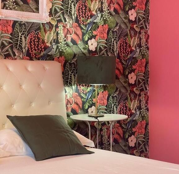 Camera Tripla Comfort, Central Suite Bed&breakfast