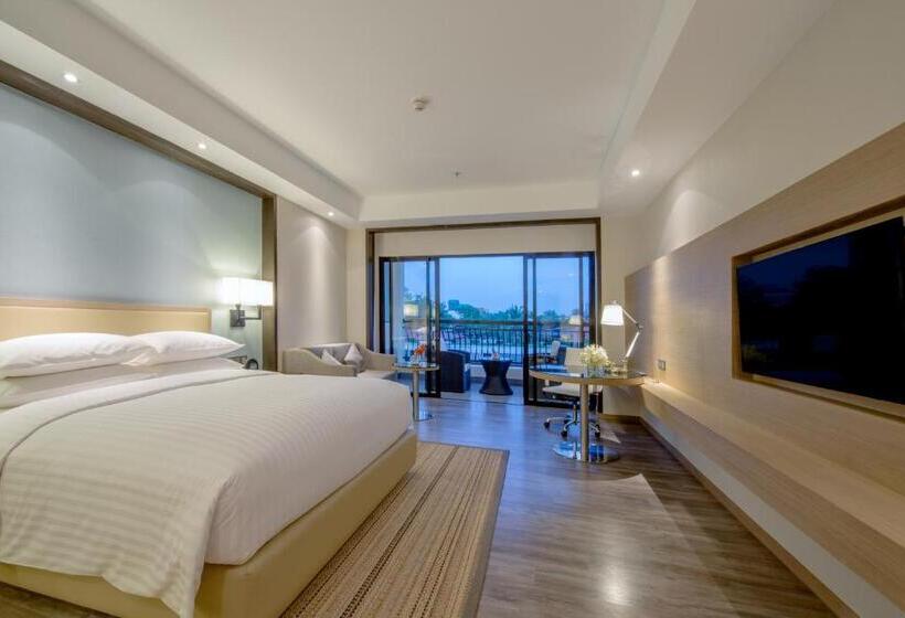 带大床的豪华间, Courtyard By Marriott Siem Reap Resort