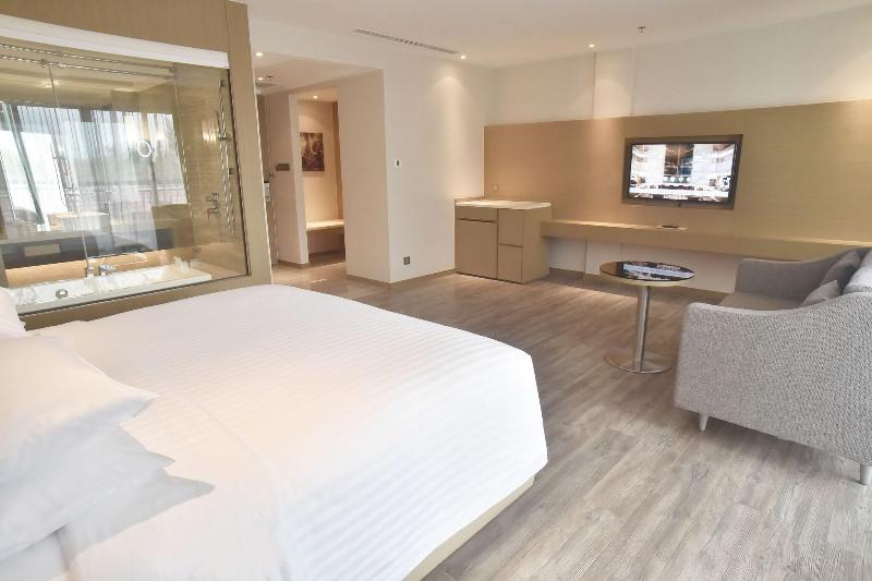 带大床的行政房间, Courtyard By Marriott Siem Reap Resort