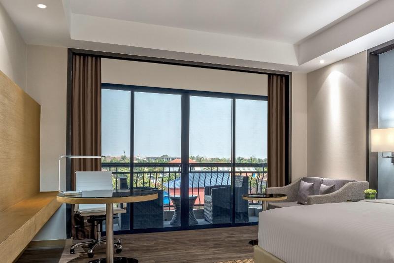 带泳池观景的豪华房, Courtyard By Marriott Siem Reap Resort
