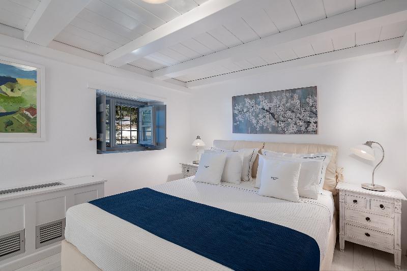 Люкс, Four Seasons Hydra Luxury Suites