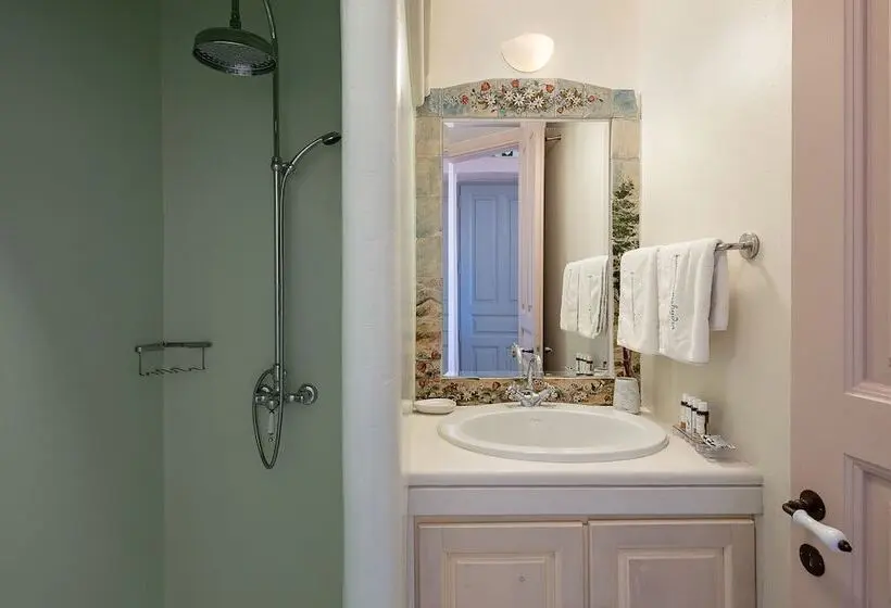 オーシャンビュースイート, Four Seasons Hydra Luxury Suites
