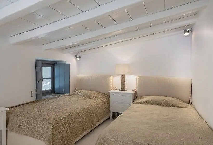スイート, Four Seasons Hydra Luxury Suites