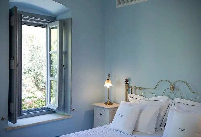 オーシャンビュースタンダードルーム, Four Seasons Hydra Luxury Suites