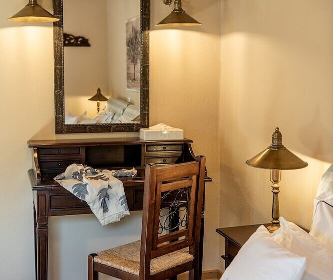 Номер Стандарт Вид на Море, Four Seasons Hydra Luxury Suites