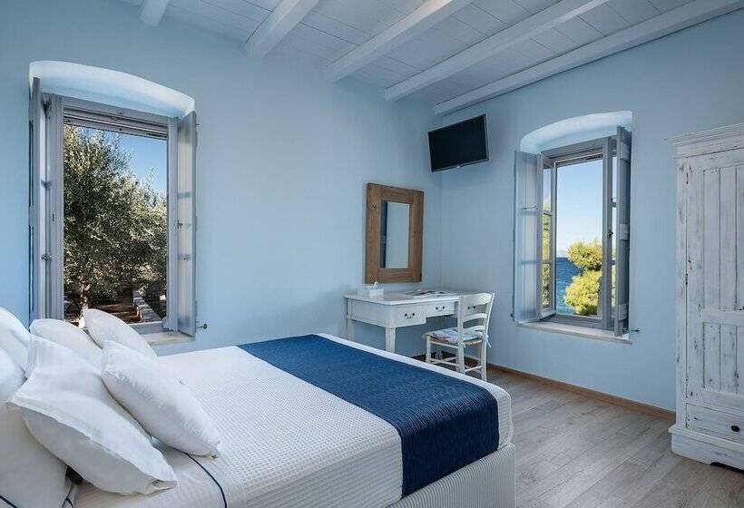 Люкс Вид на Море, Four Seasons Hydra Luxury Suites