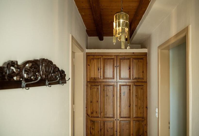 Номер Стандарт Вид на Море, Four Seasons Hydra Luxury Suites