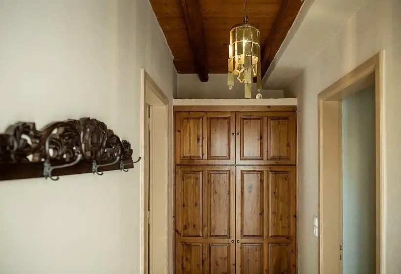 オーシャンビュースタンダードルーム, Four Seasons Hydra Luxury Suites