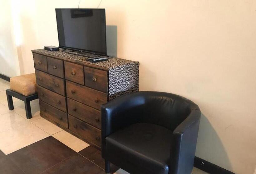 스탠다드 트리플 발코니 룸, Posada Nativa Trinsan Centro