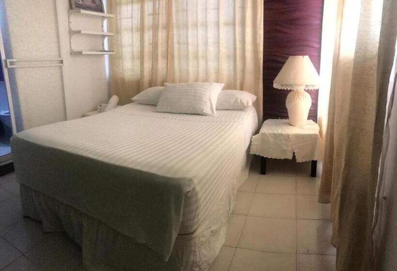 발코니 디럭스 룸, Posada Nativa Trinsan Centro