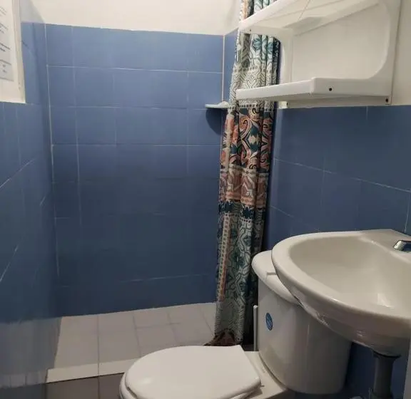 اتاق لوکس با بالکن, Posada Nativa Trinsan Centro