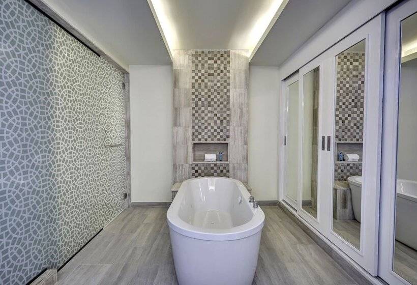 سوئیت دلوکس 2 خوابه, Royalton Bavaro, An Autograph Collection Allinclusive Resort & Casino
