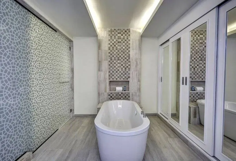 سوئیت دلوکس 2 خوابه, Royalton Bavaro, An Autograph Collection Allinclusive Resort & Casino