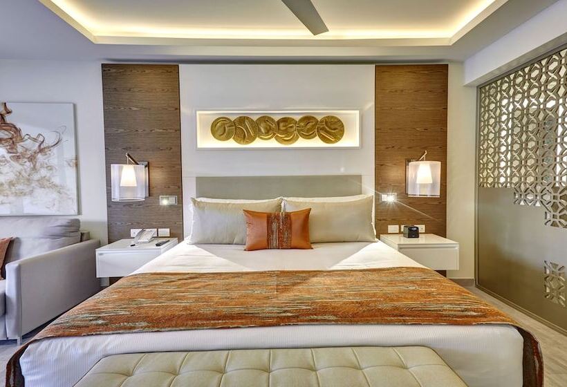 سوییت جونیور لوکس با چشمانداز دریا, Royalton Bavaro, An Autograph Collection Allinclusive Resort & Casino