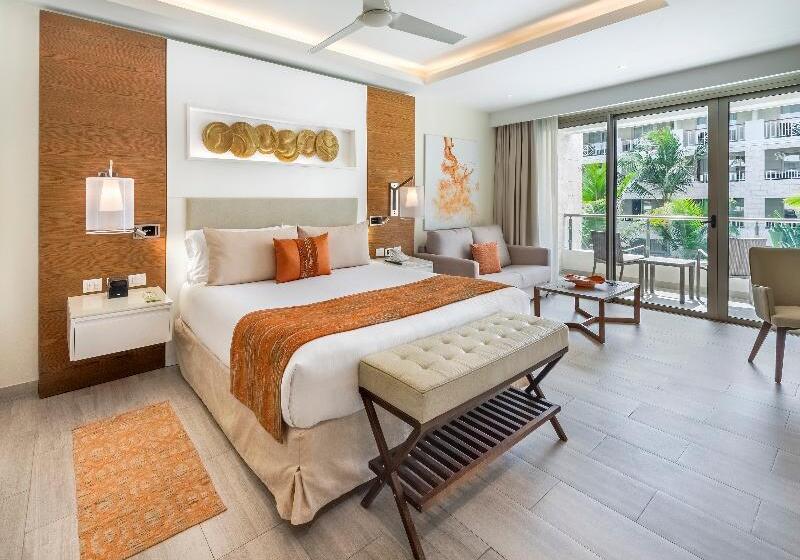 سوییت جونیور لوکس با چشمانداز دریا, Royalton Bavaro, An Autograph Collection Allinclusive Resort & Casino