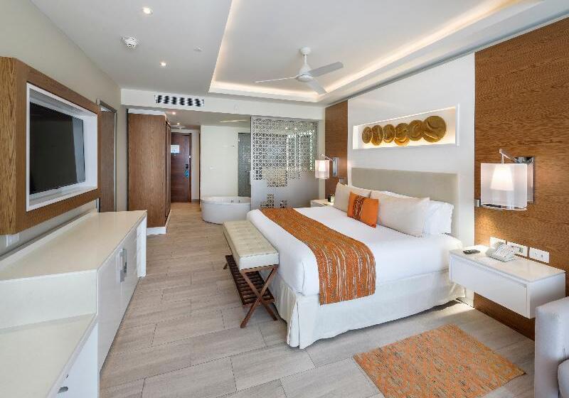 سوئیت جونیور کلوب با چشمانداز دریا, Royalton Bavaro, An Autograph Collection Allinclusive Resort & Casino