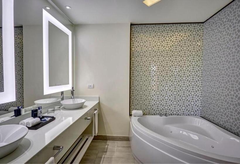 سوییت خانوادگی, Royalton Bavaro, An Autograph Collection Allinclusive Resort & Casino